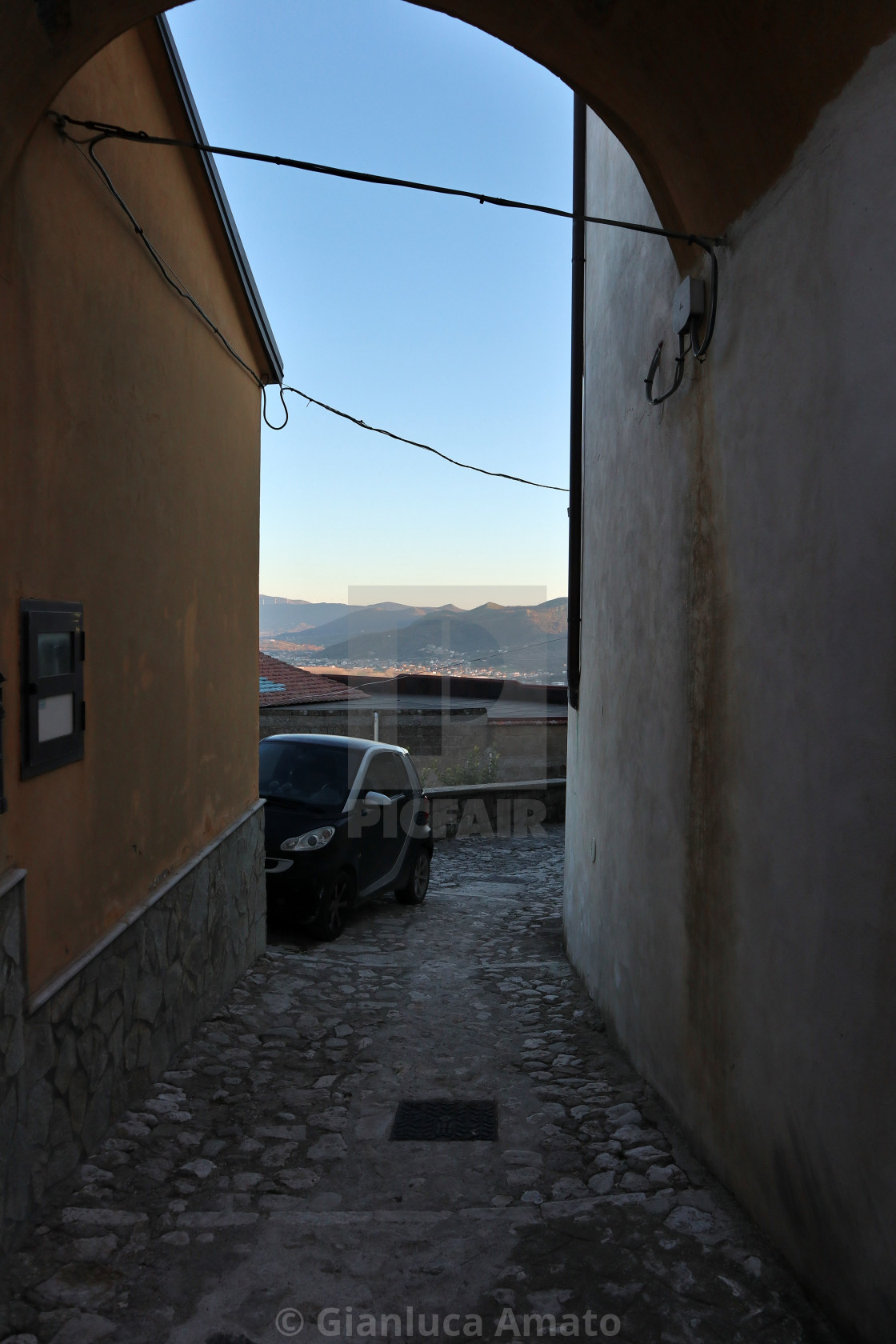 "Caiazzo - Scorcio panoramico dai vicoli" stock image