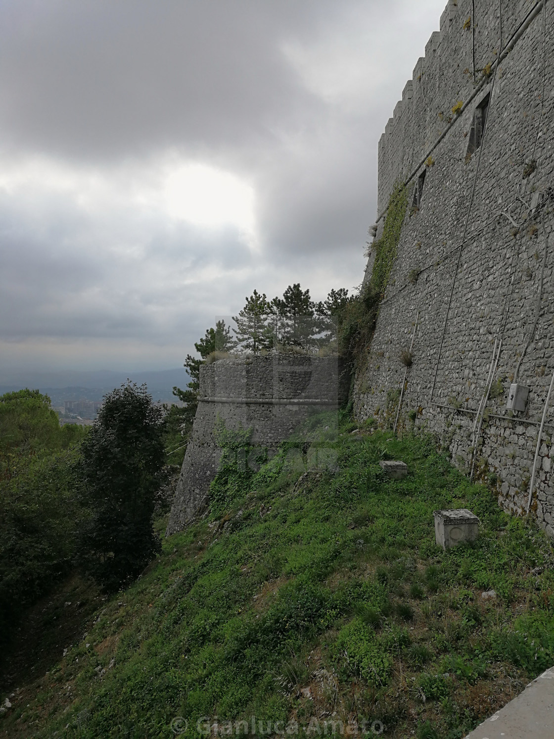 "Campobasso – Scorcio delle mura del Castello Monforte" stock image