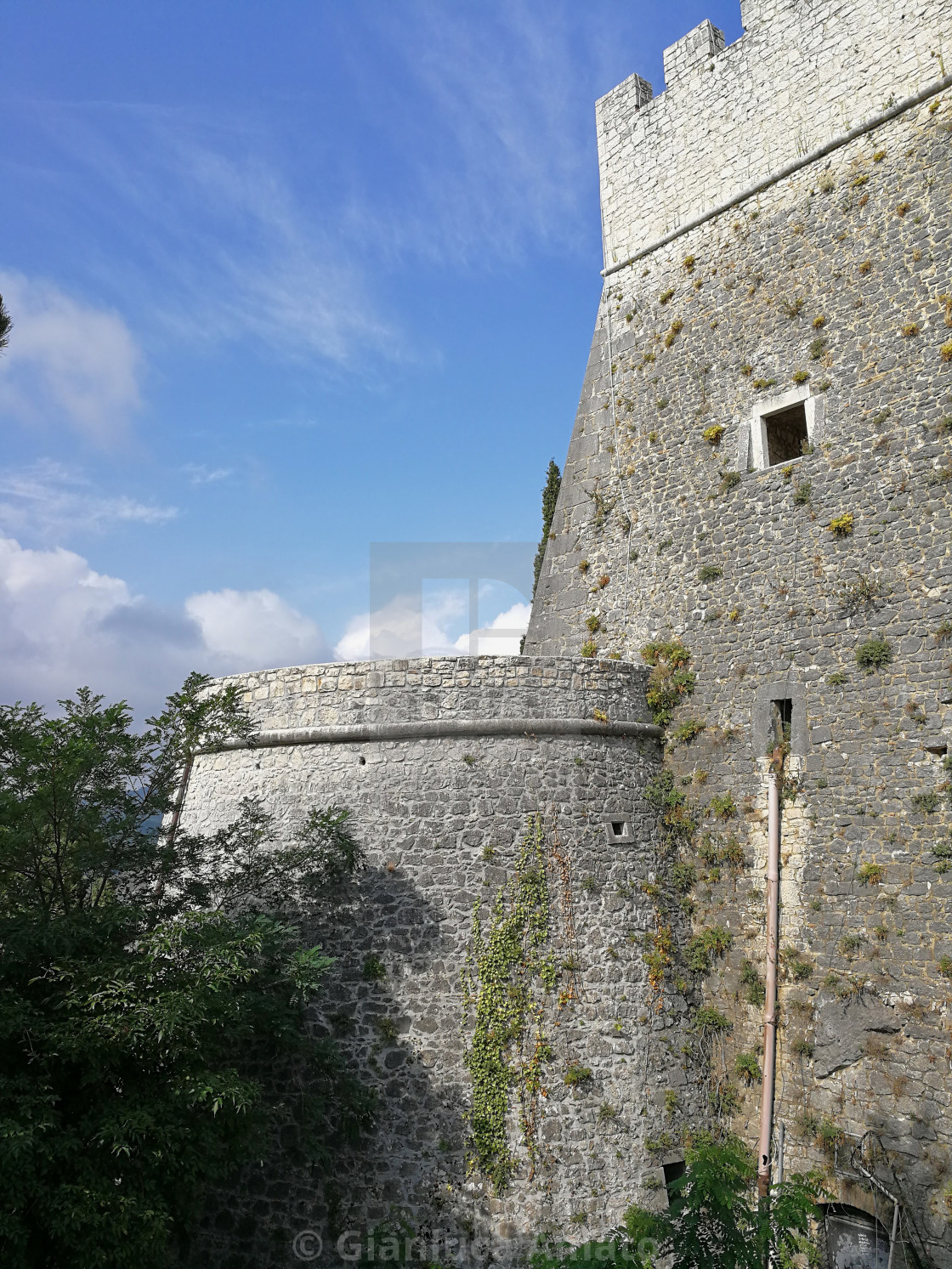 "Campobasso – Scorcio di una torre circolare del Castello Monforte" stock image