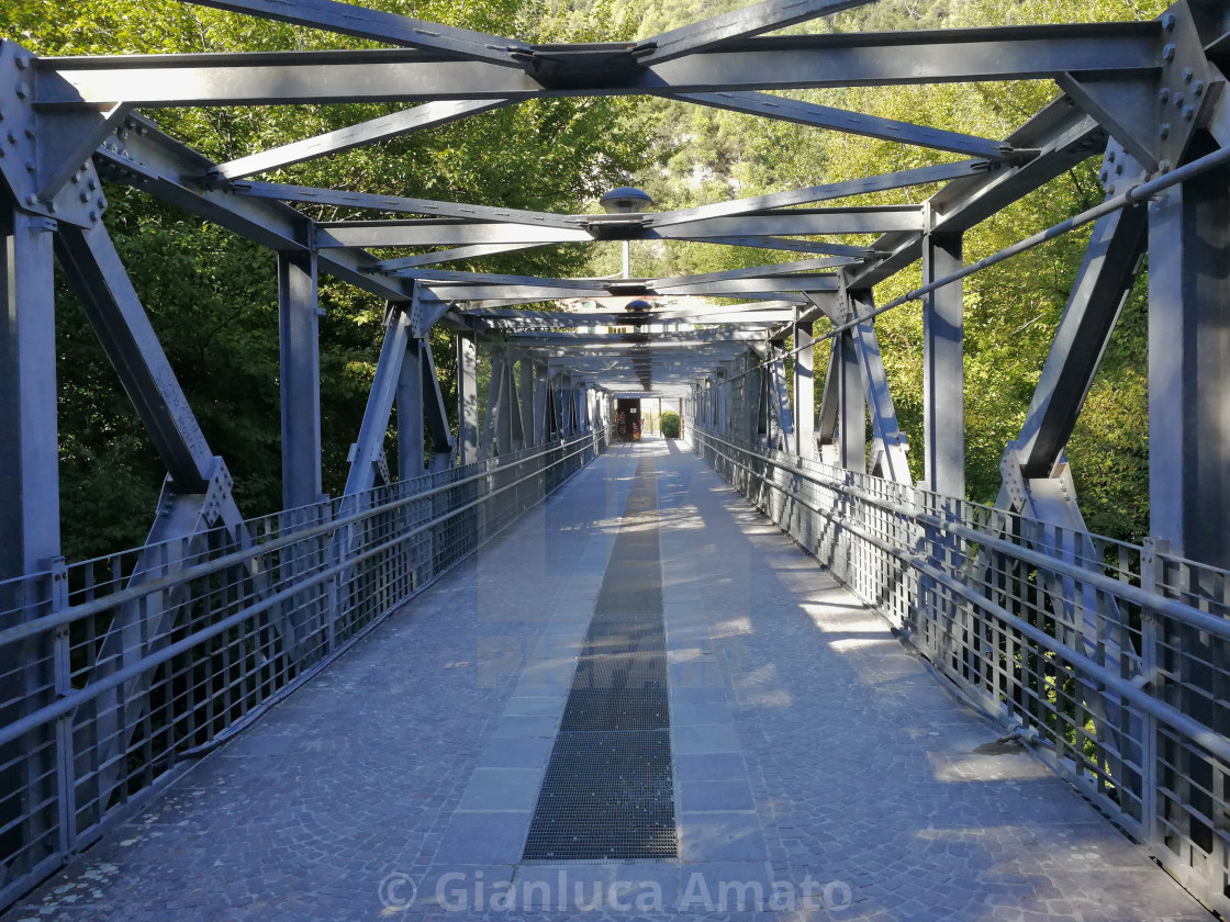 "Cascata delle Marmore - Ponte in ferro al termine del percorso" stock image