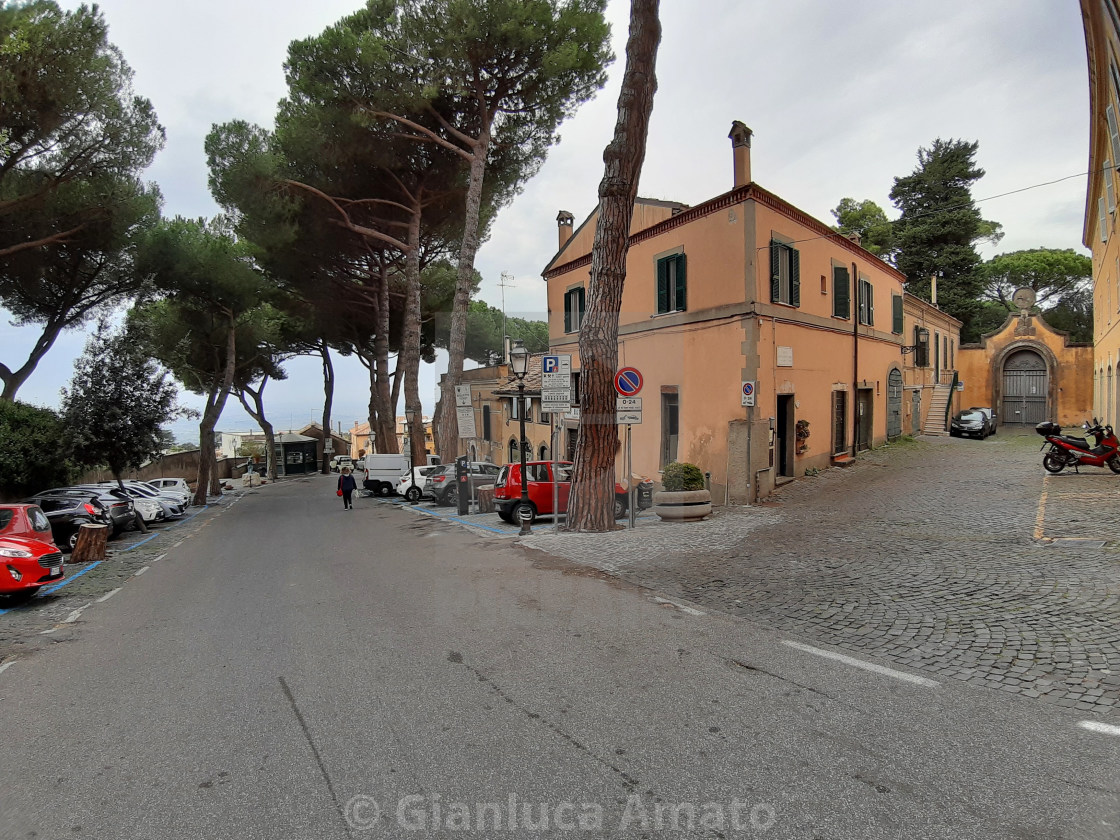 "Castel Gandolfo – Viale di accesso al borgo" stock image