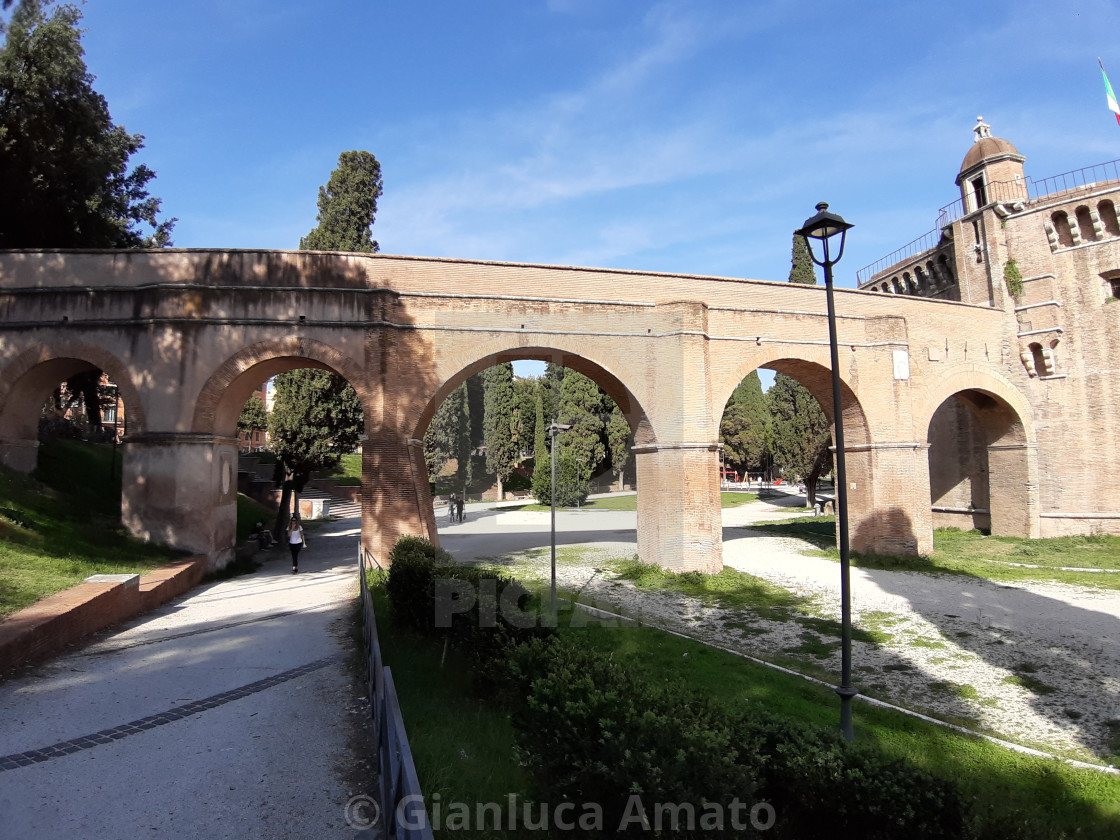 "Roma - Arcate del Passetto nel parco di Castel Sant'Angelo" stock image