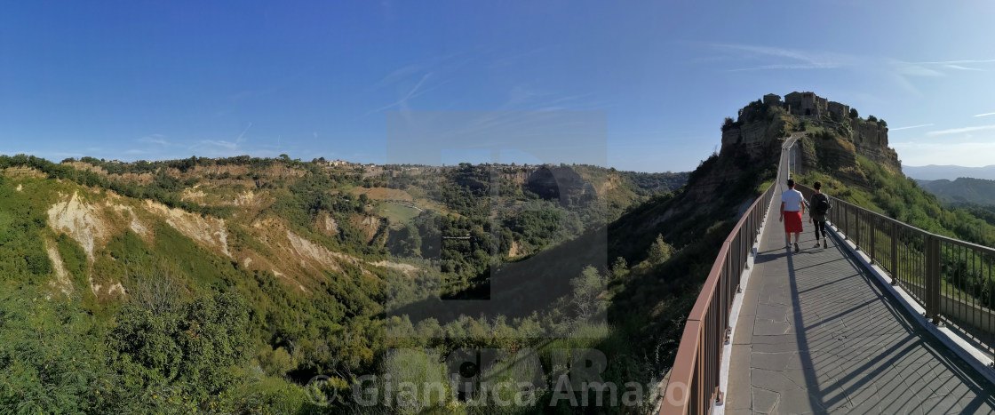 "Civita di Bagnoregio - Foto panoramica dal ponte" stock image