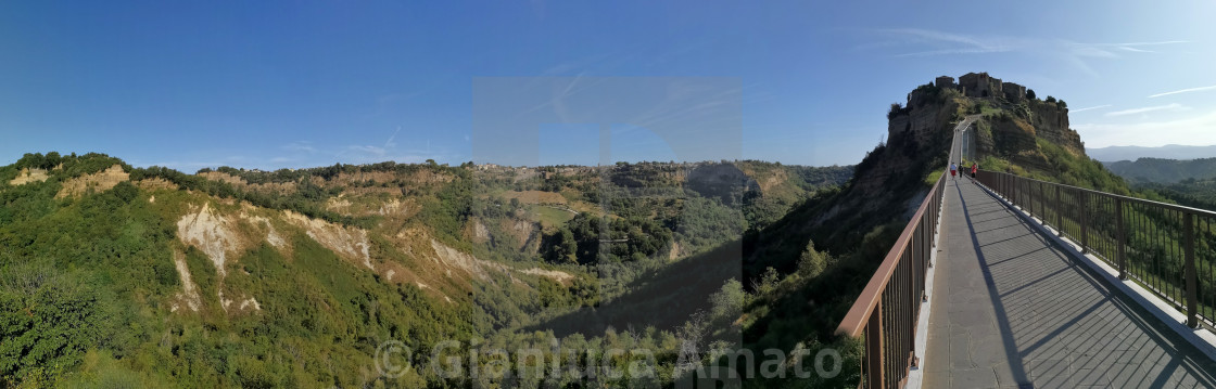 "Civita di Bagnoregio - Panoramica dal ponte" stock image