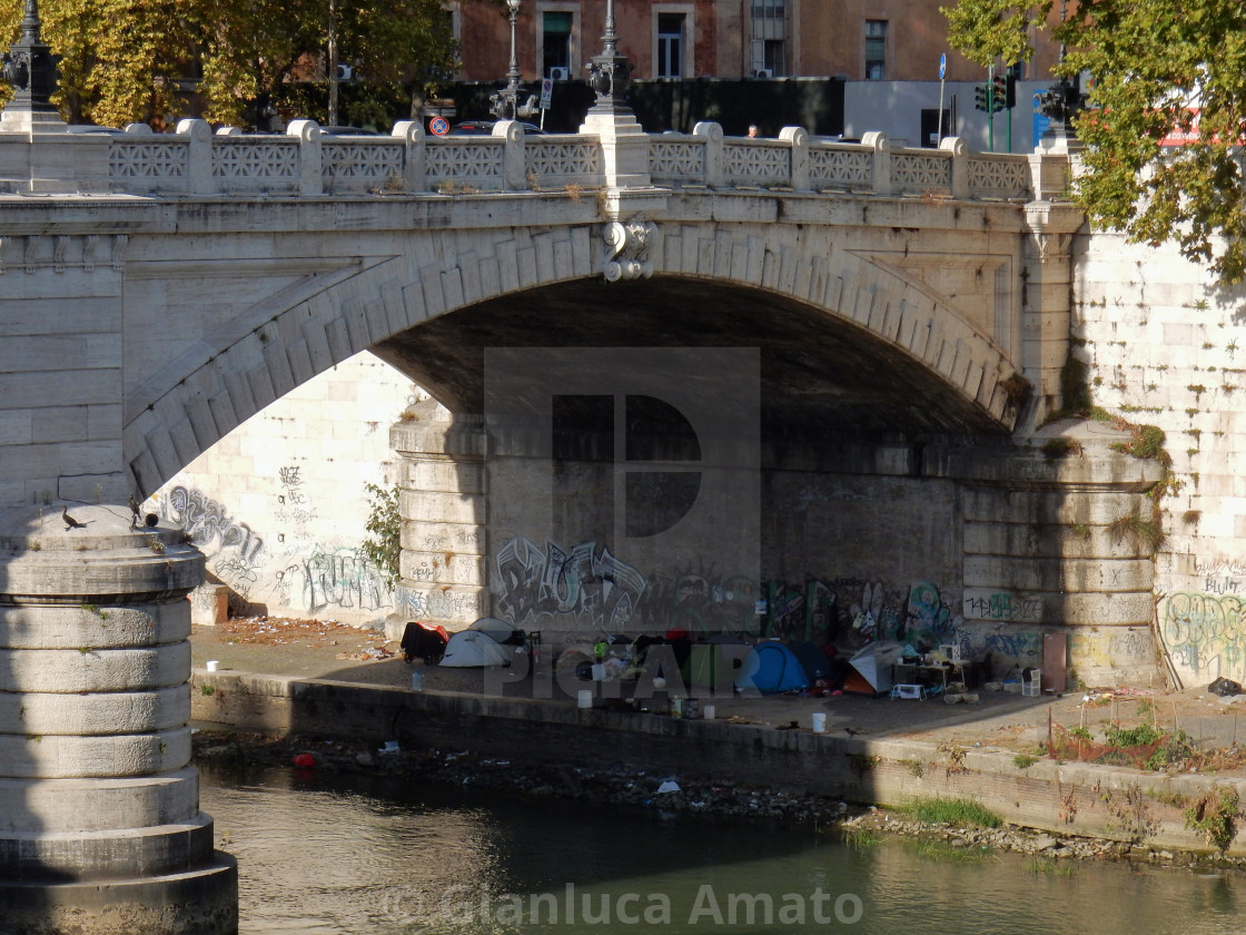 "Roma - Accampamento sotto il Ponte Mazzini" stock image