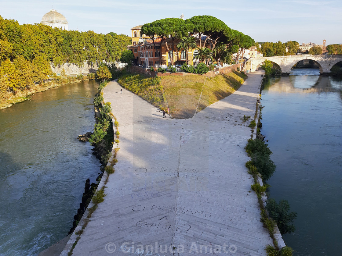 "Roma - Isola Tiberina da Ponte Garibaldi" stock image