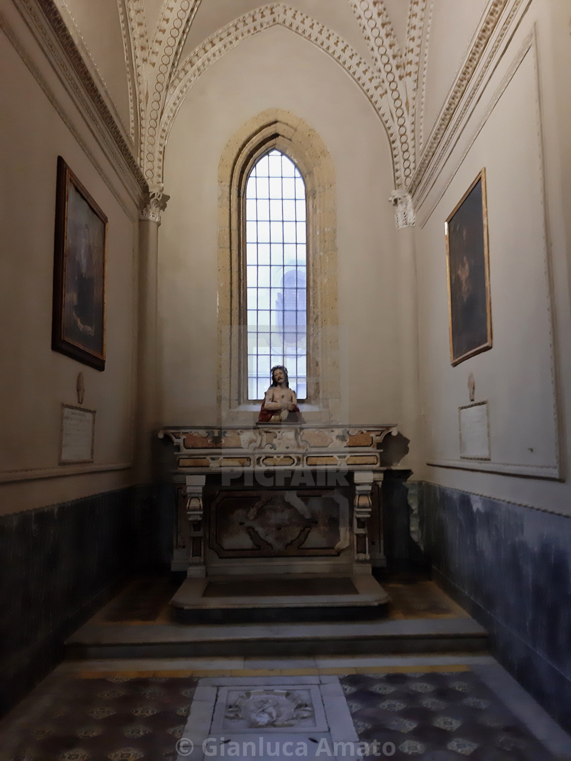 "Napoli - Cappella Caracciolo nella Basilica di Santa Restituta" stock image