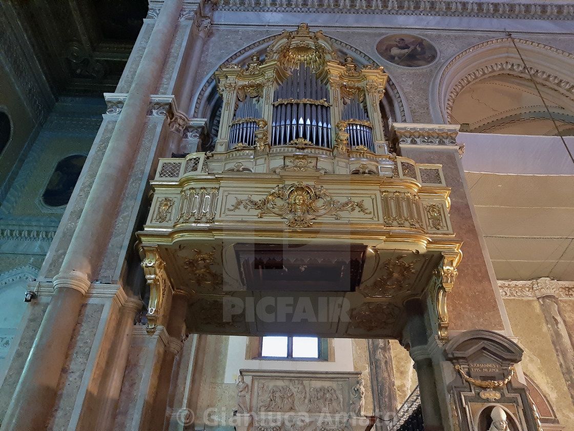 "Napoli - Organo destro del Duomo" stock image