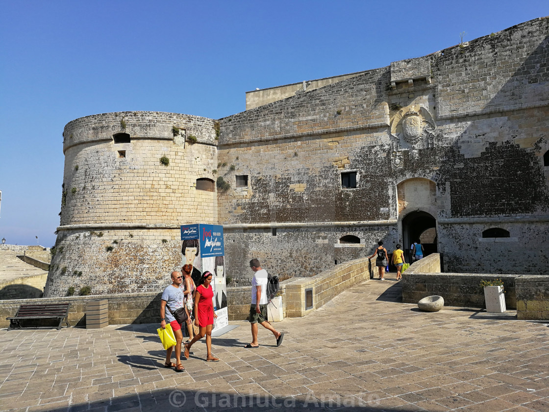 "Otranto – Turisti al Castello Aragonese" stock image