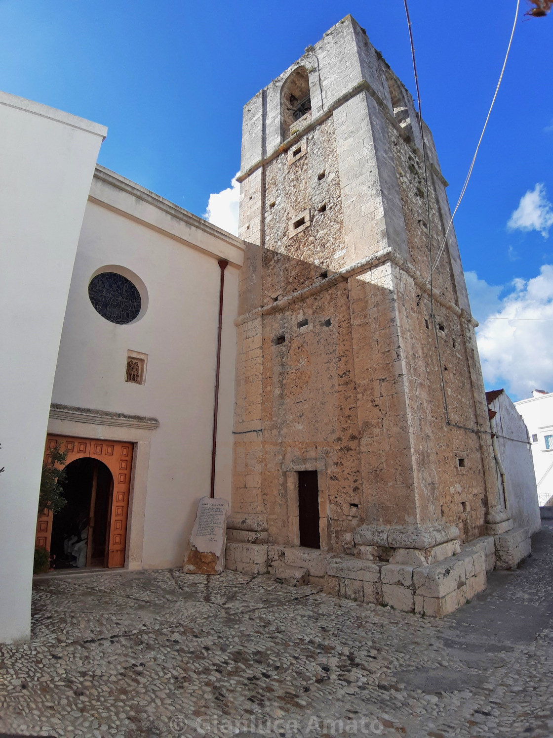 "Peschici - Entrata laterale della Chiesa di Sant'Elia" stock image