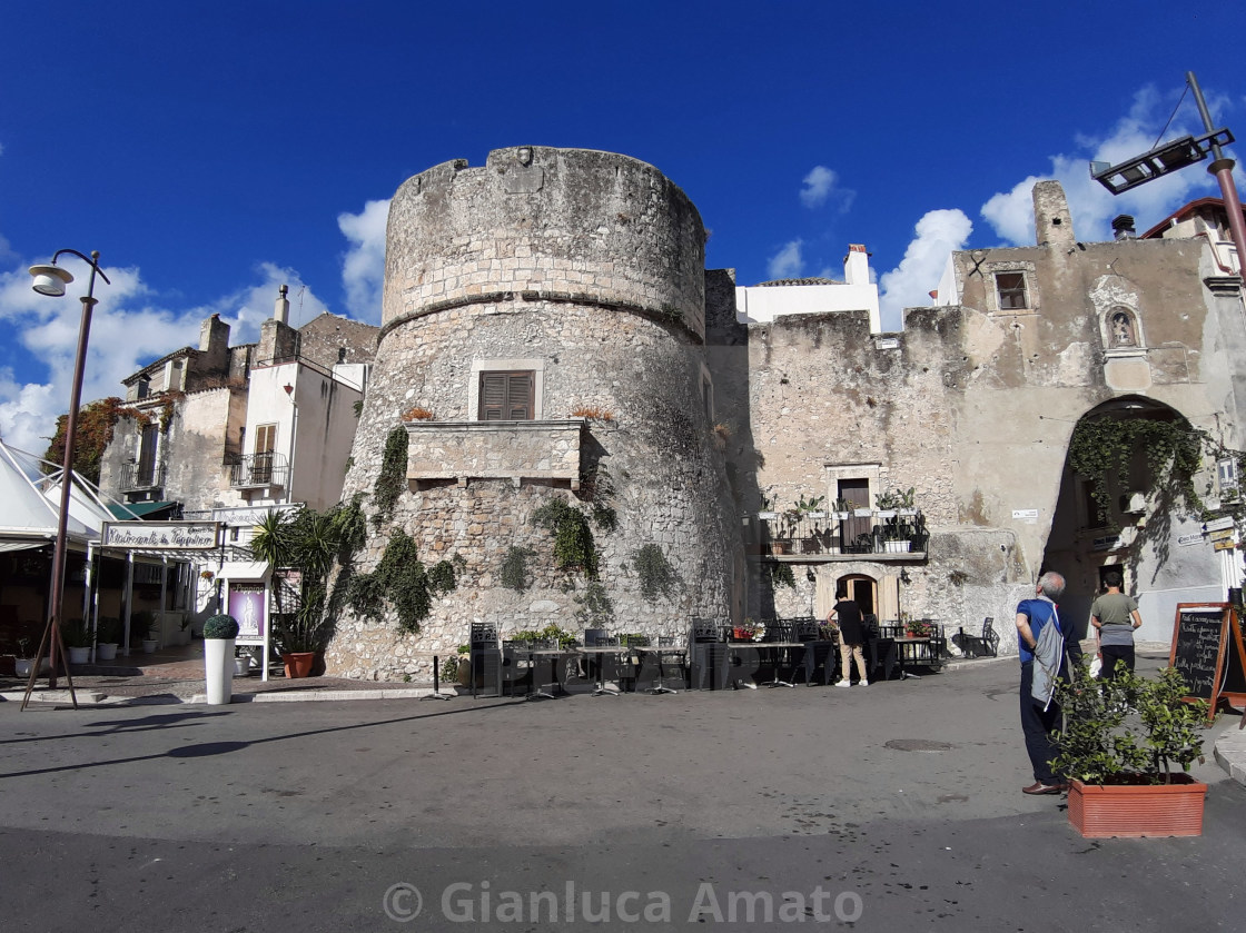 "Peschici - Scorcio del borgo fortificato" stock image