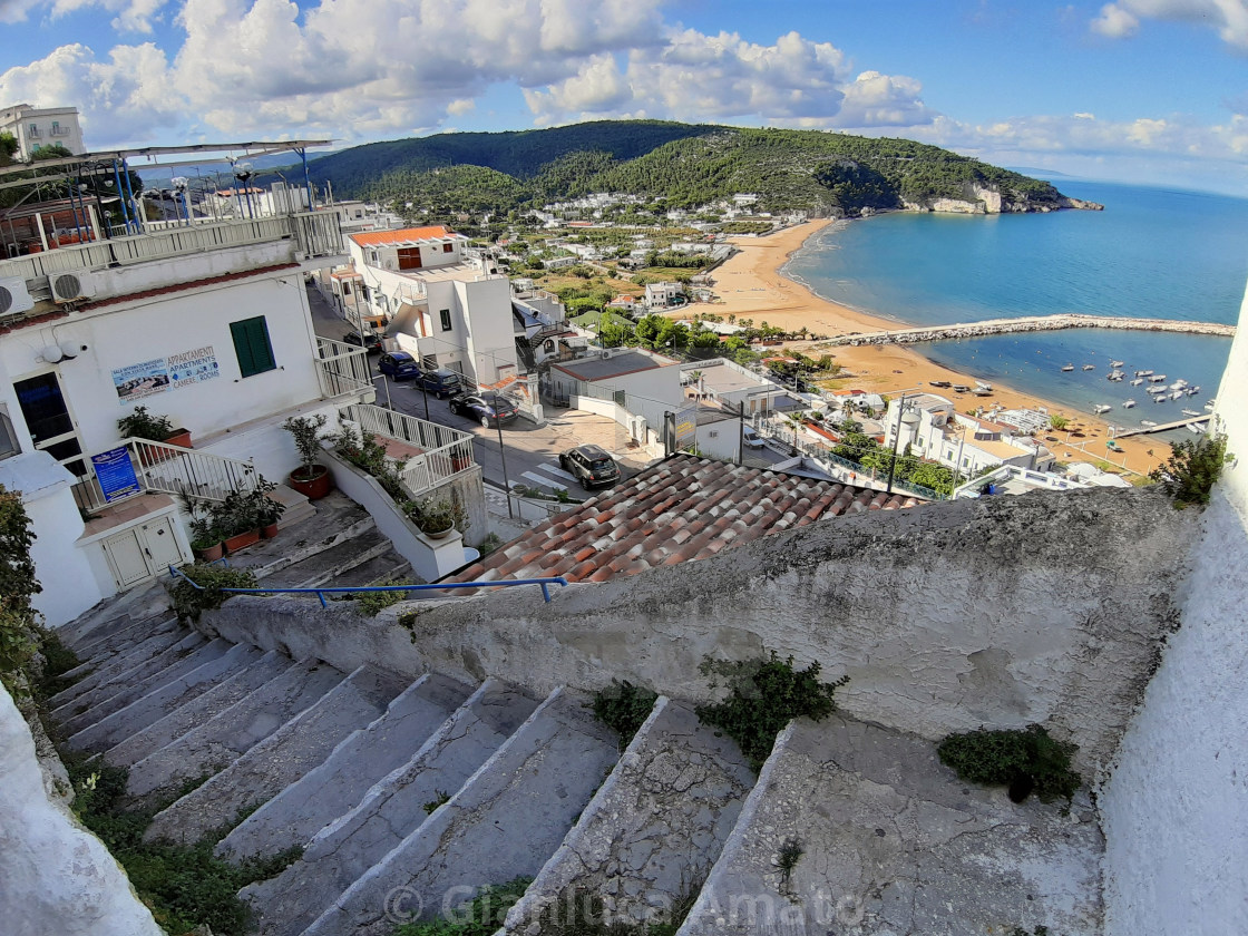 "Peschici - Scorcio panoramico dalle scale del borgo" stock image