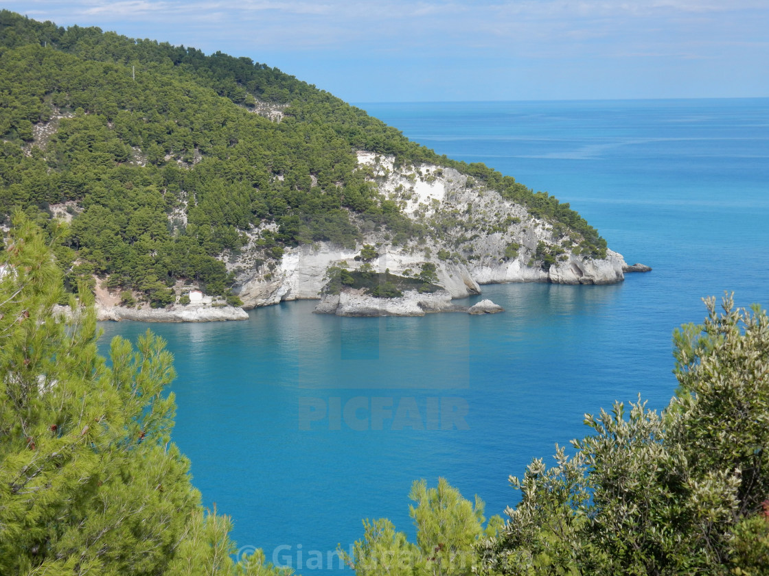 "Pugnochiuso - Panorama della baia" stock image