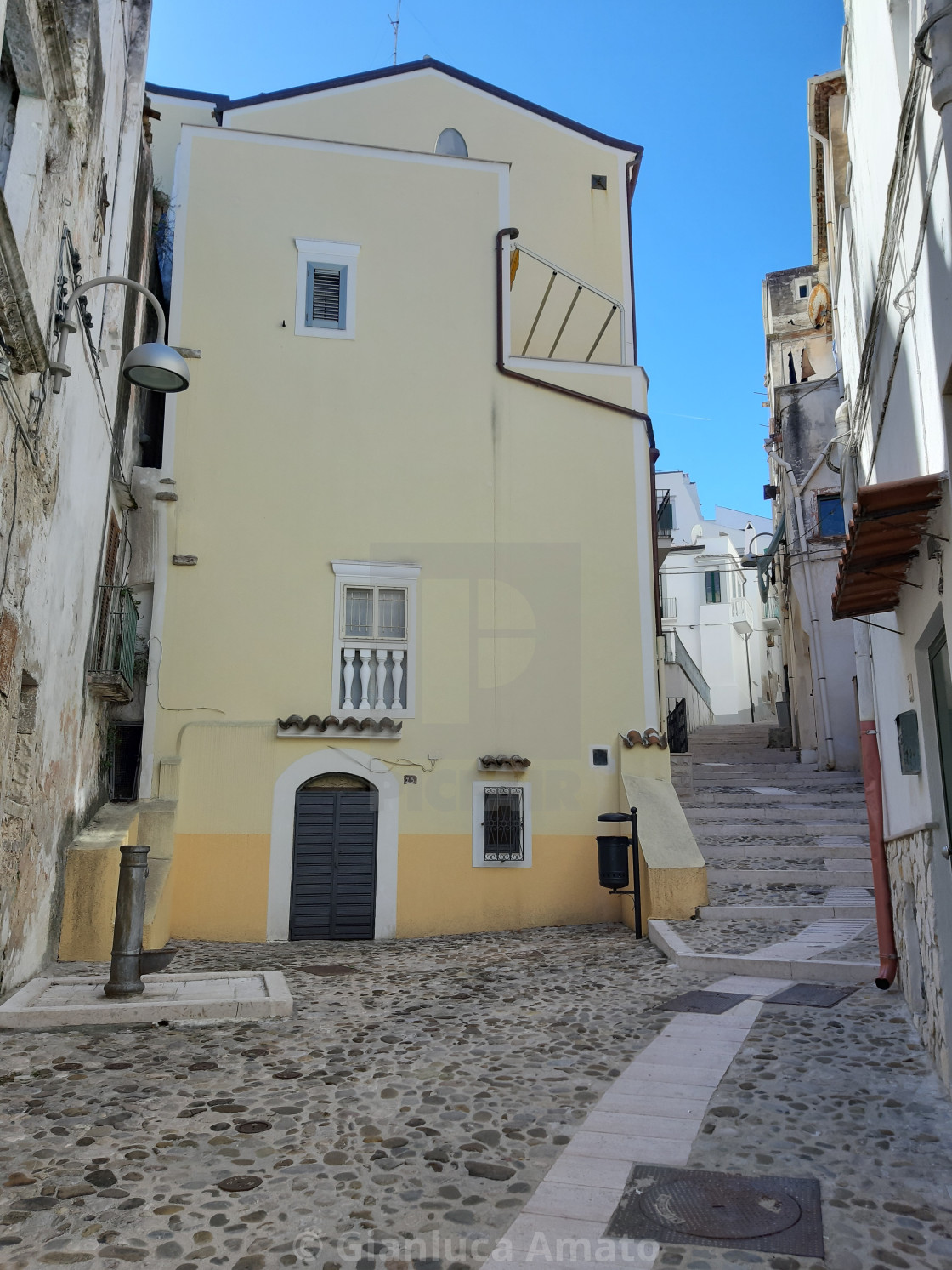 "Rodi Garganico - Slargo del borgo" stock image