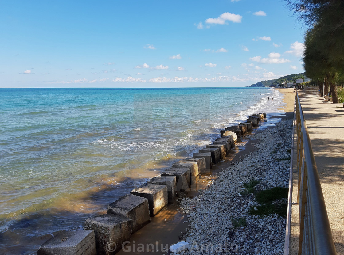 "San Menaio - Scorcio della spiaggia dalla litoranea" stock image