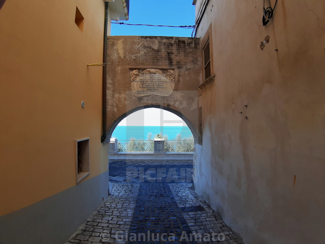 "Rodi Garganico - Porta del borgo" stock image