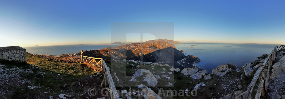 "Panoramica dei due golfi da Monte Costanzo" stock image