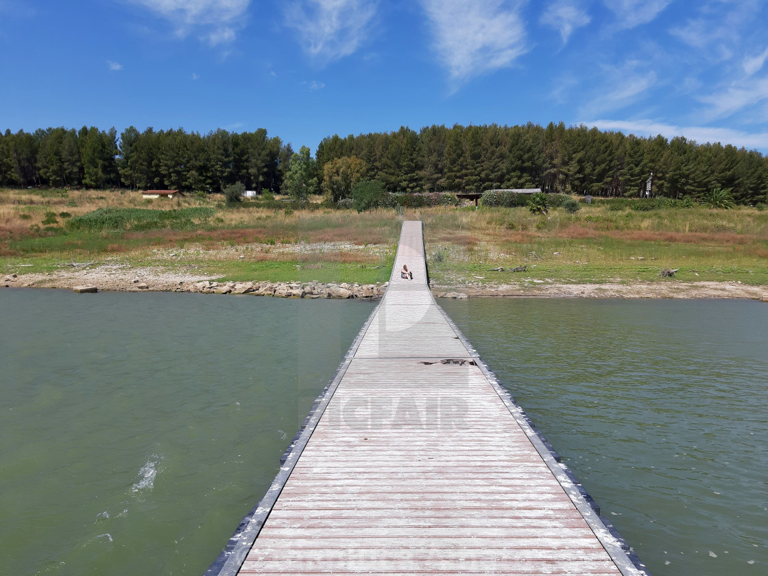 "Guardialfiera – Scorcio dal pontile del Lago del Liscione" stock image