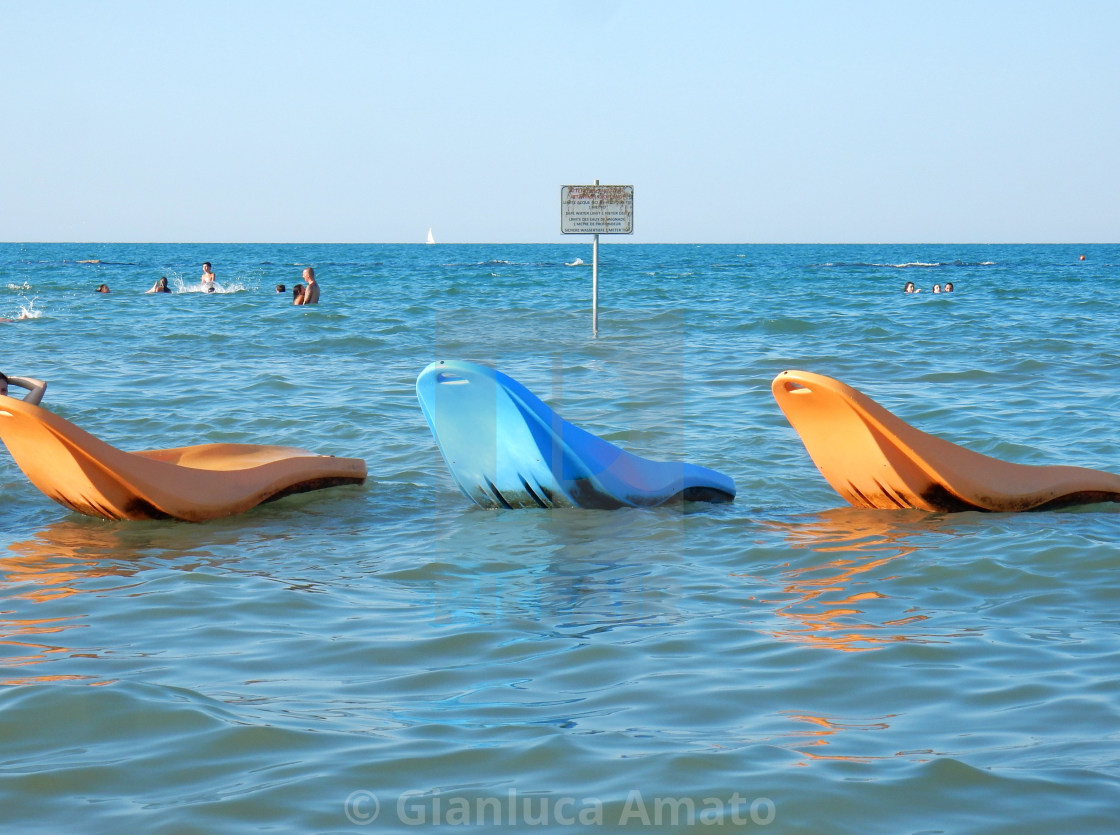 "San Salvo Marina - Lettini galleggianti in riva al mare" stock image