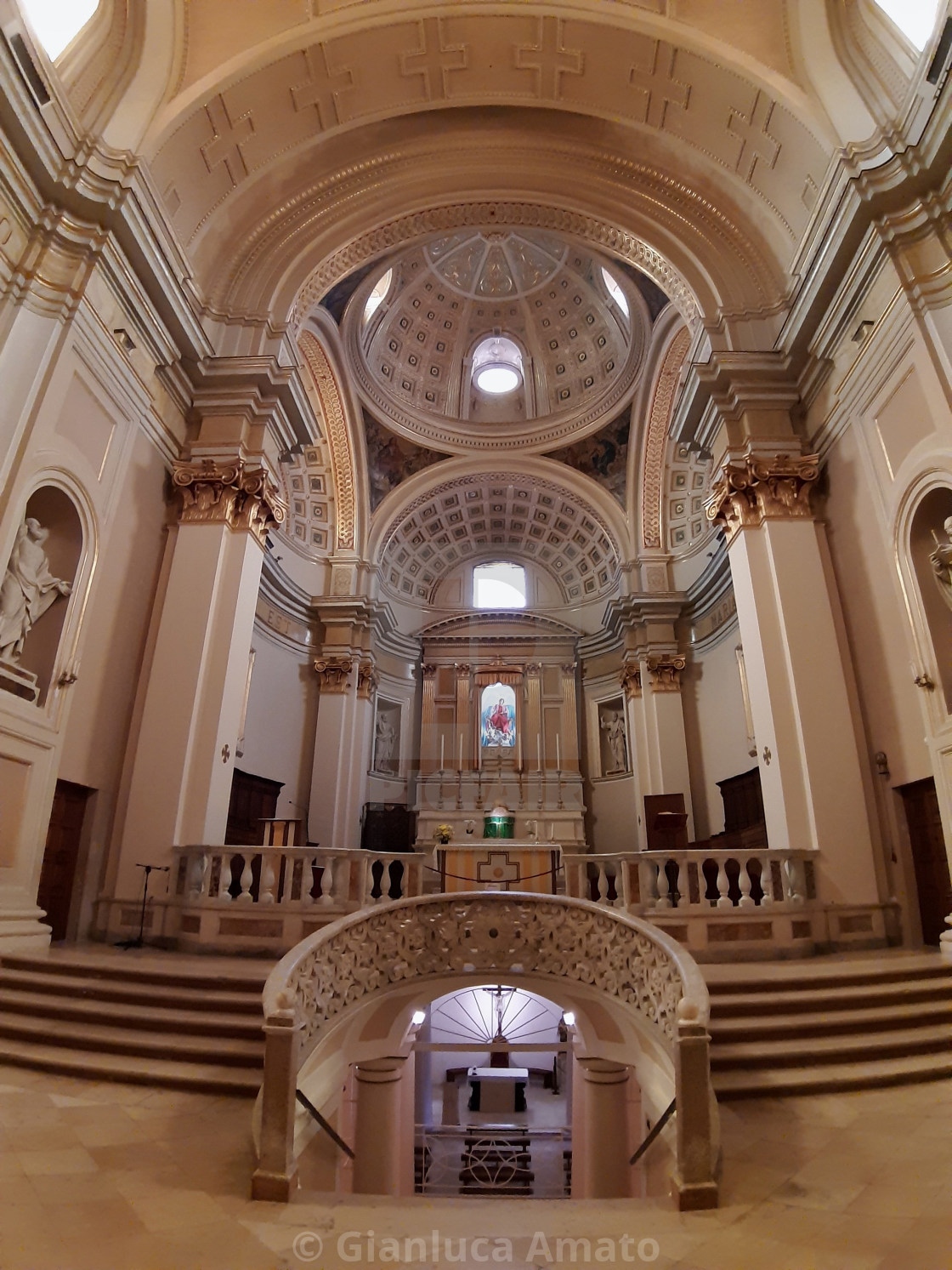 "Vasto - Altare e cripta di Santa Maria Maggiore" stock image