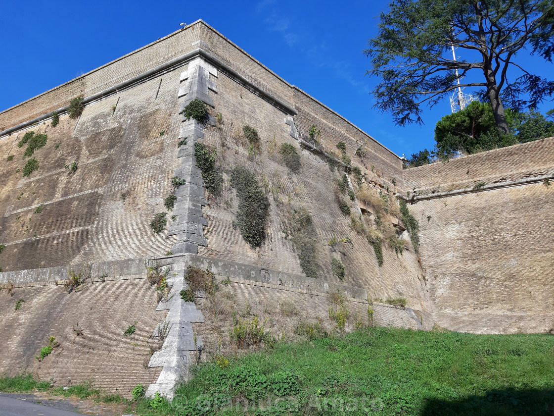 "Roma - Particolare delle mura vaticane" stock image