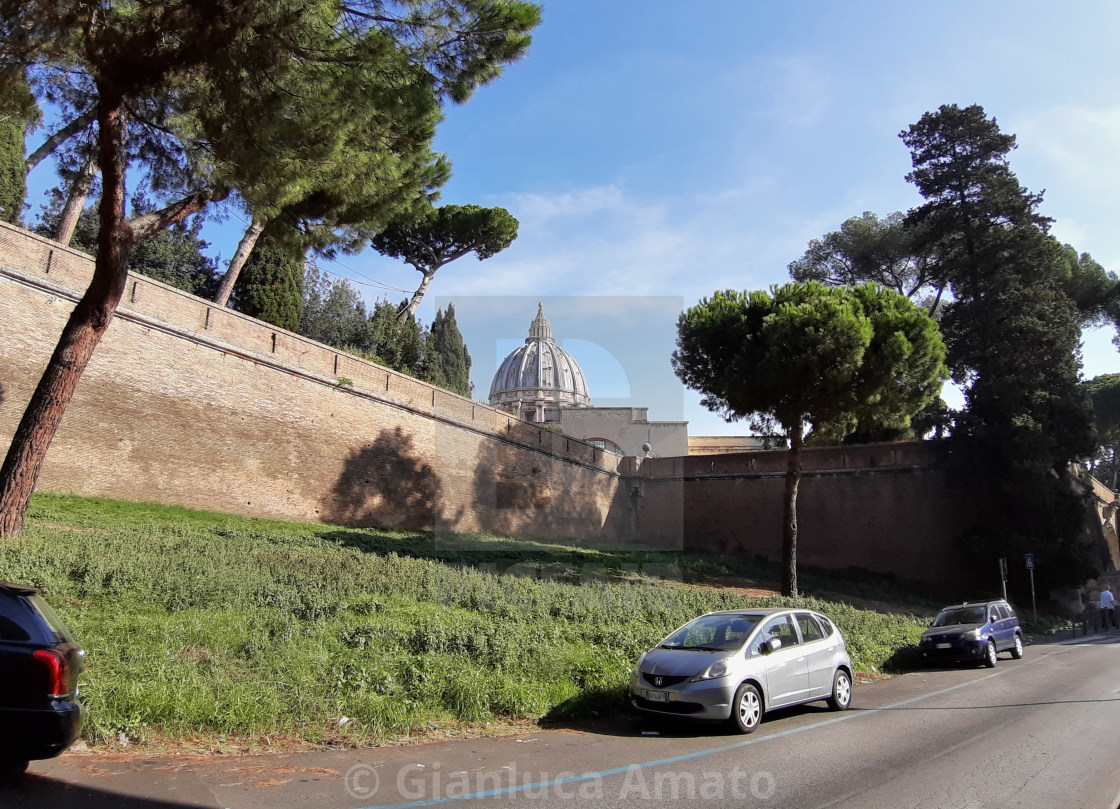 "Roma - Scorcio del cupolone da Viale Vaticano" stock image