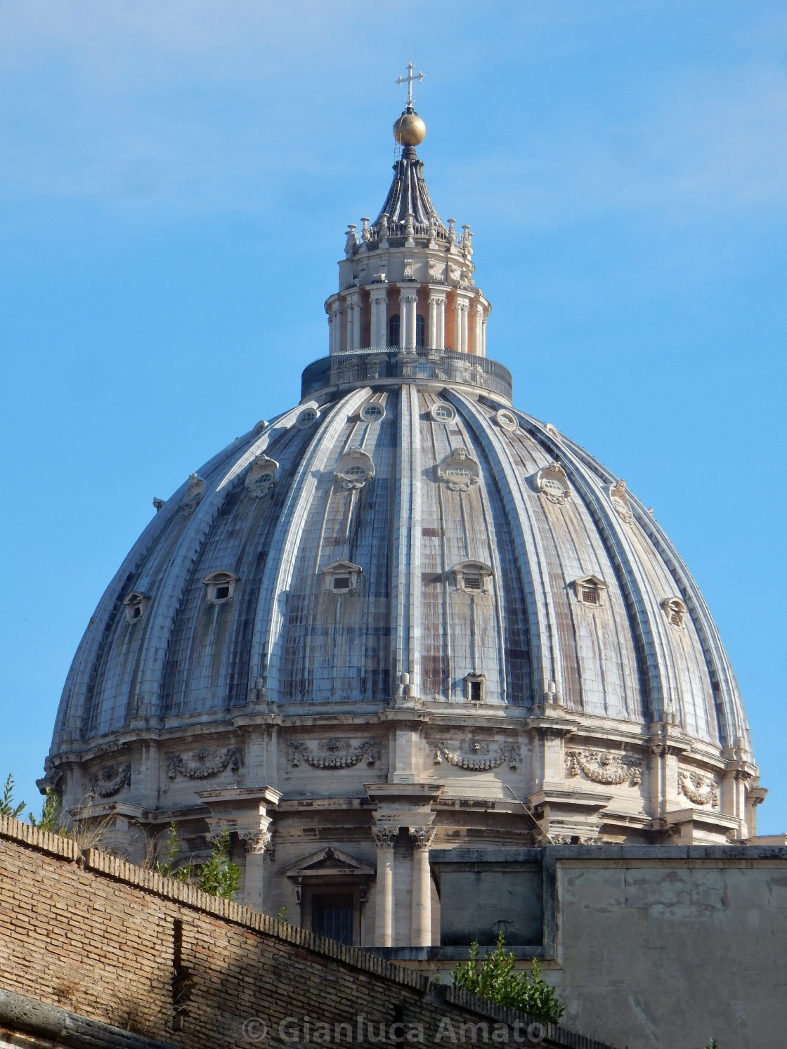 "Vaticano - Particolare della Cupola di San Pietro da Viale Vaticano" stock image