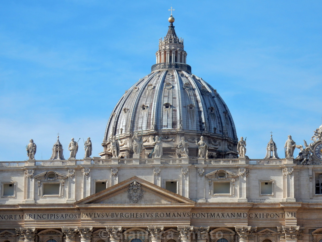 "Vaticano - Particolare della facciata della Basilica di San Pietro" stock image