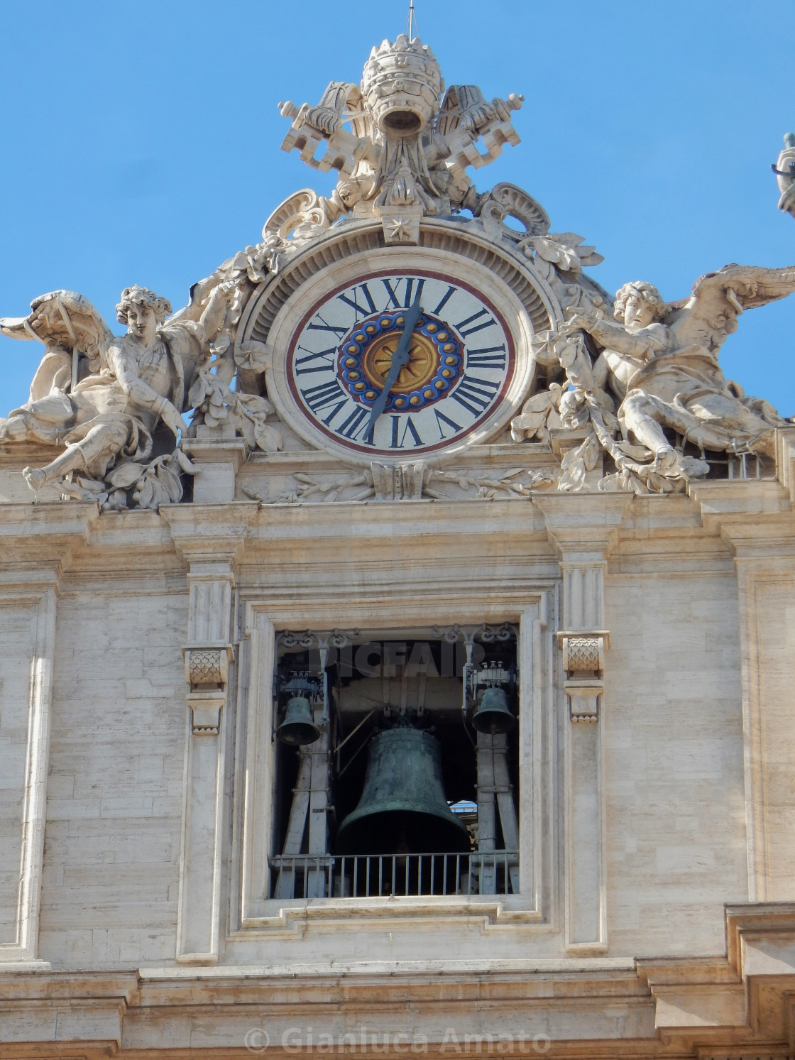 "Vaticano - Particolare della facciata di San Pietro" stock image