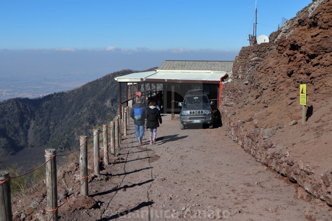 "Vesuvio – Auto di emergenza allo Chalet Cratere" stock image