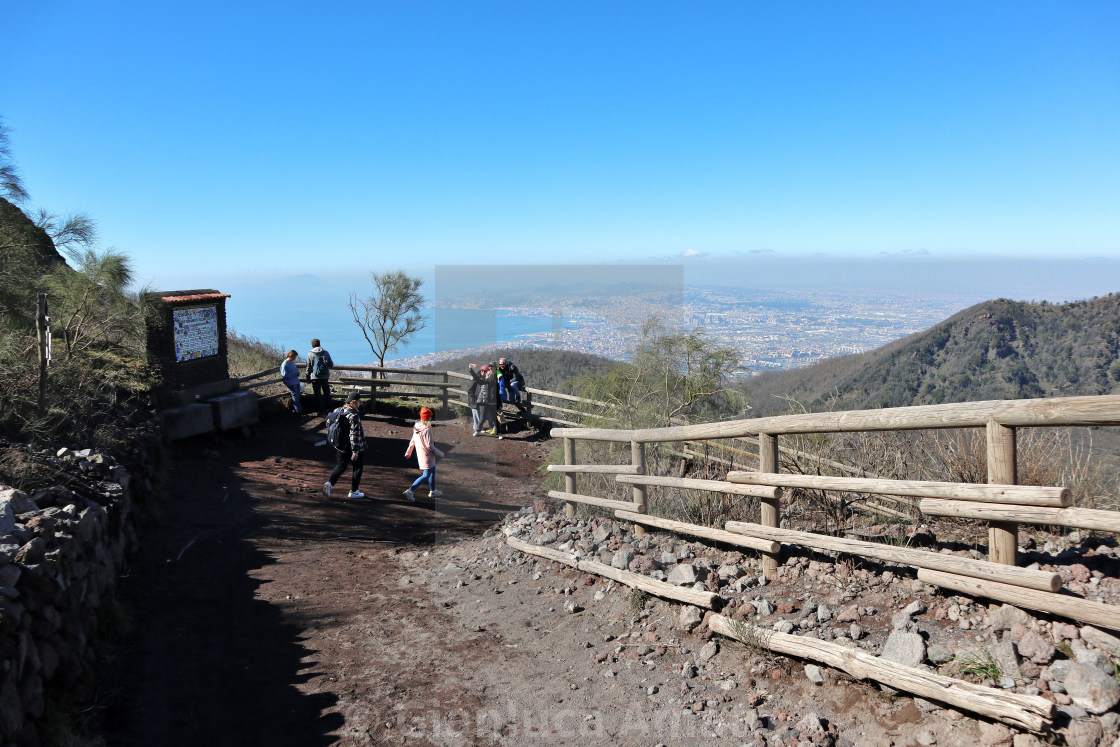 "Vesuvio – Panorama dai tornanti del sentiero" stock image