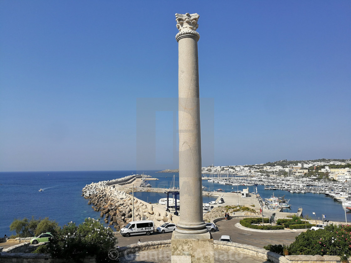 "Santa Maria di Leuca - Colonna corinzia di Maria all'alba" stock image