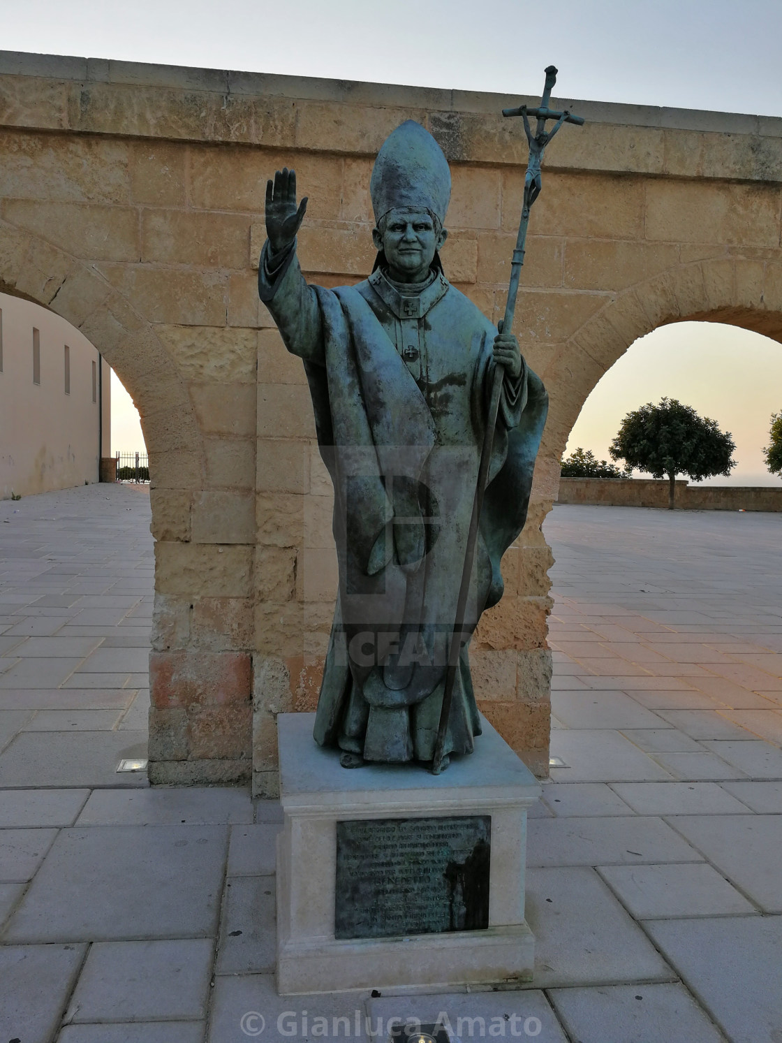 "Santa Maria di Leuca - Statua di Papa Benedetto XVI" stock image