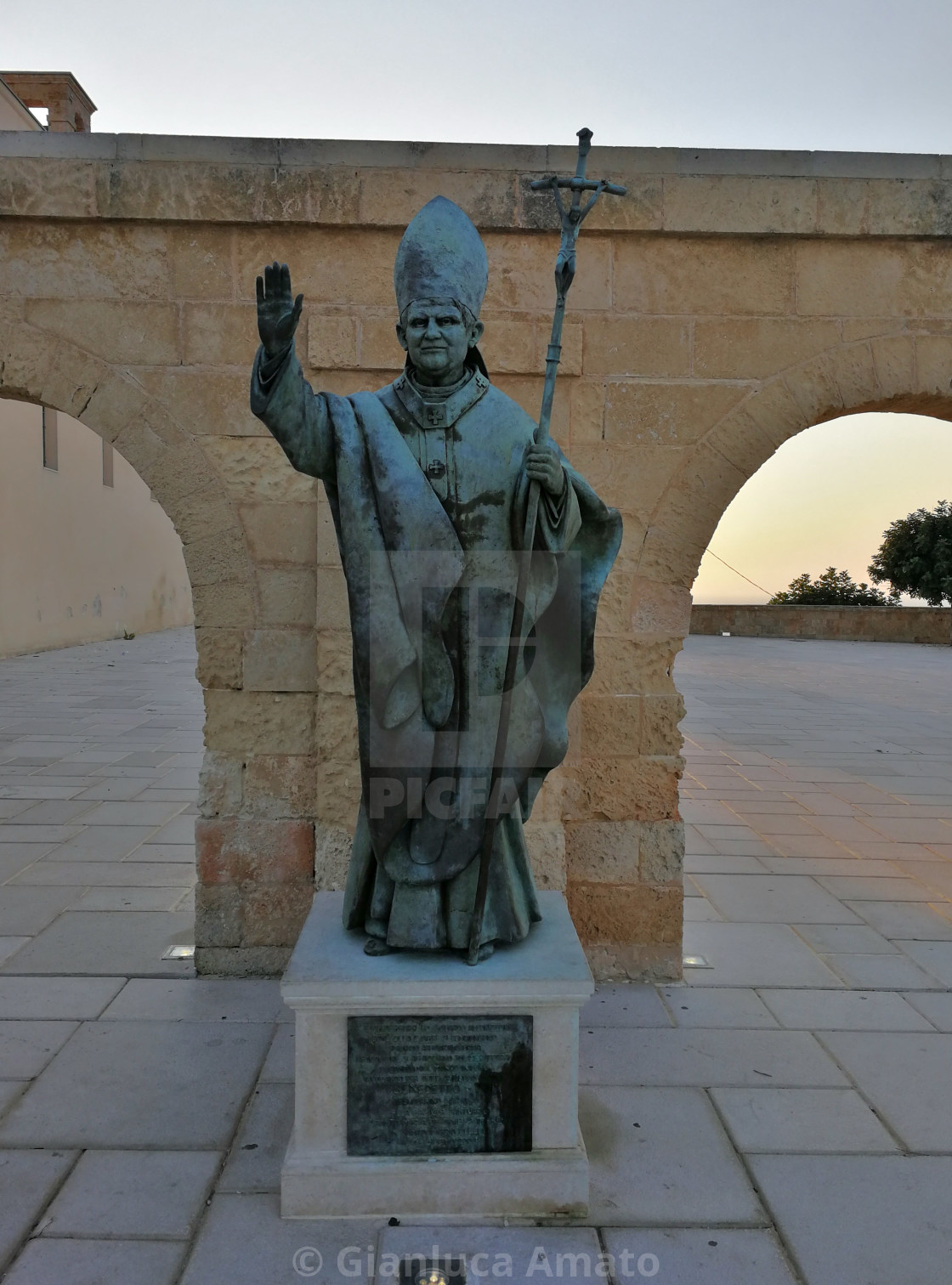 "Santa Maria di Leuca - Statua in bronzo di Papa Benedetto XVI" stock image