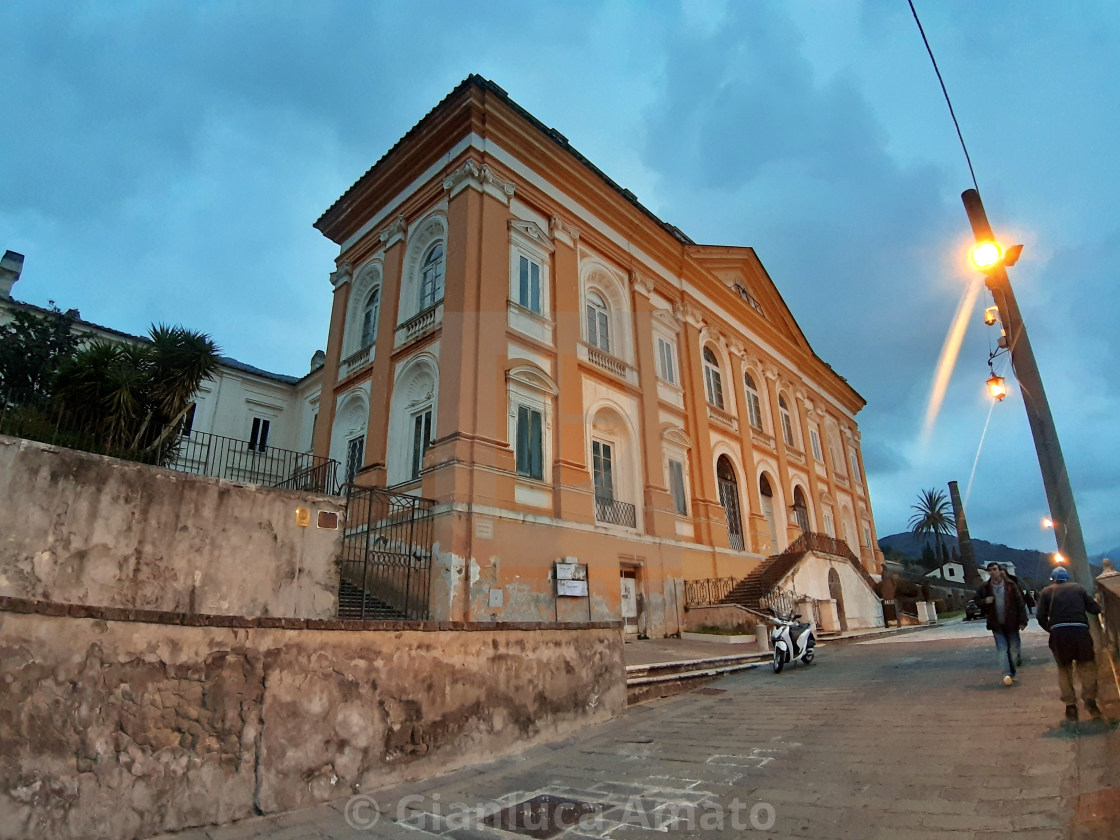 "San Leucio - Scorcio del Palazzo del Belvedere di sera" stock image