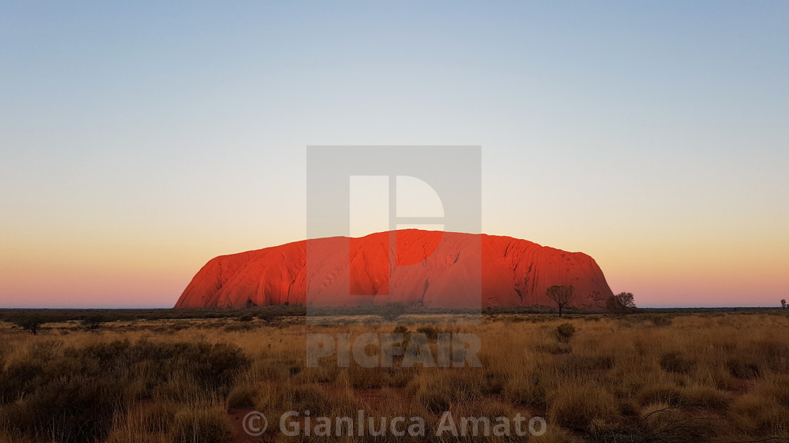 "Uluru al tramonto" stock image