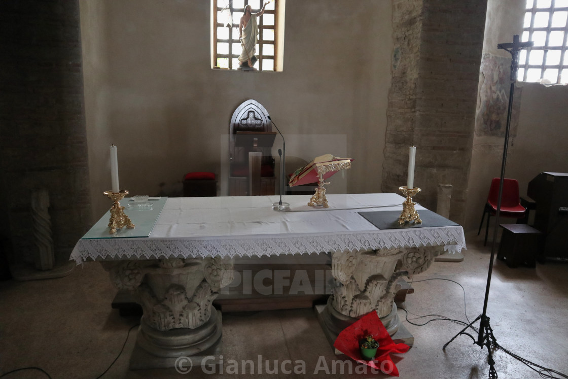 "Benevento - Altare della chiesa di Santa Sofia" stock image