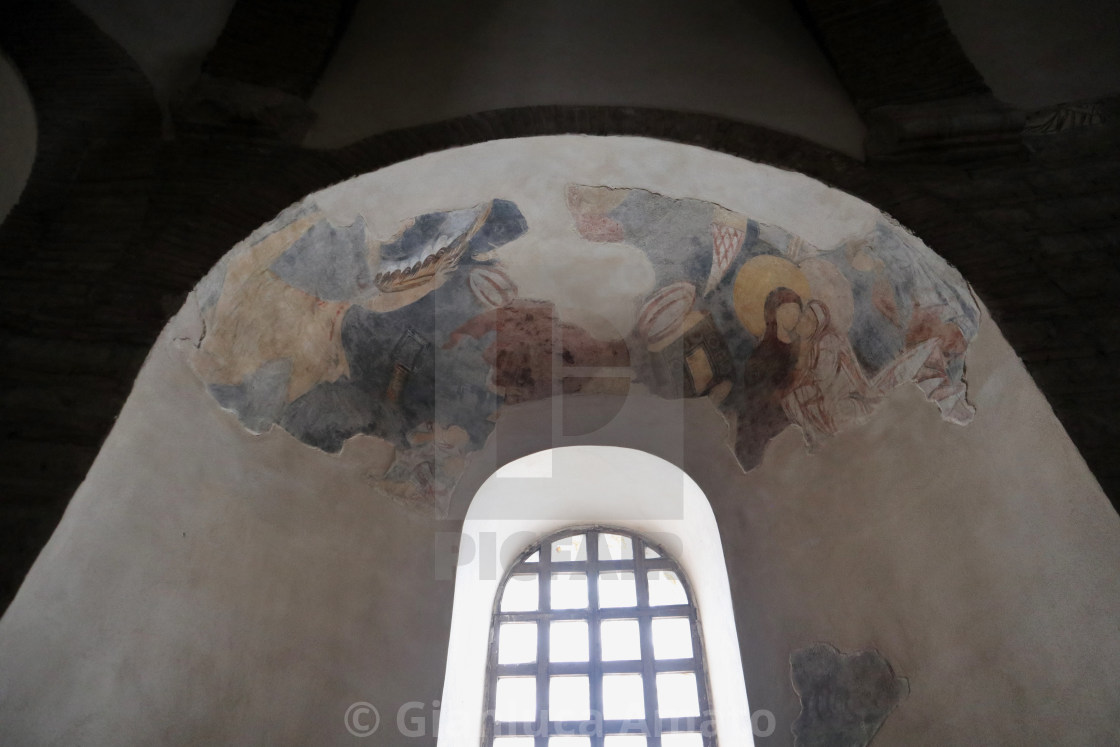 "Benevento - Affreschi dell'abise della chiesa di Santa Sofia" stock image