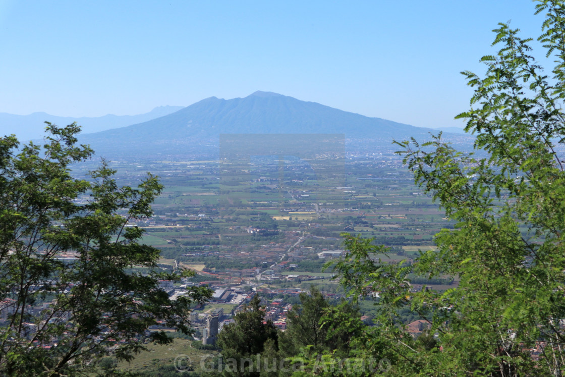 "Maddaloni - Il Vesuvio dal Santuario di San Michele e Santa Maria del Monte" stock image