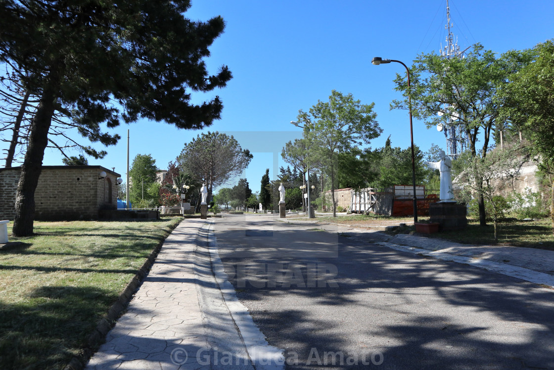 "Maddaloni - Strada di accesso del Santuario di San Michele" stock image