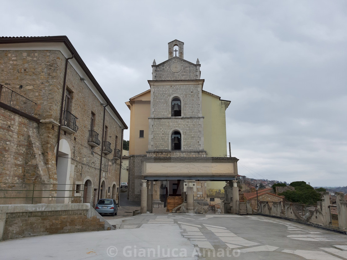 "Paduli - Chiesa di San Bartolomeo da Piazza degli Eroi" stock image