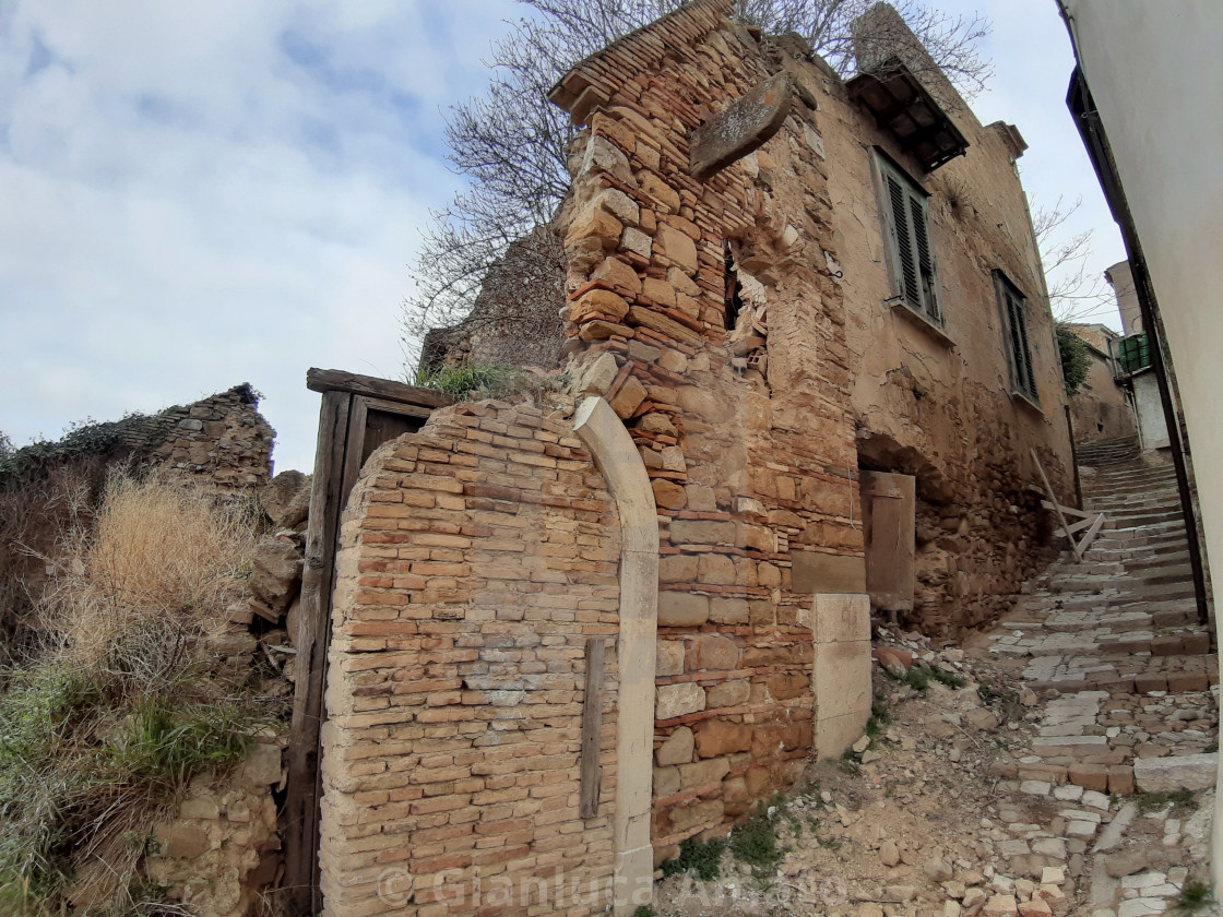 "Paduli - Scorcio del vecchio borgo" stock image