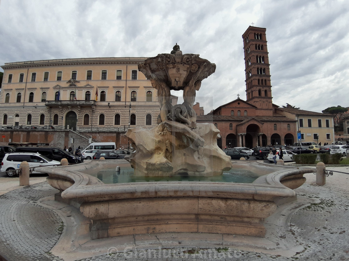 "Roma - Fontana dei Tritoni dal Tempio di Ercole" stock image