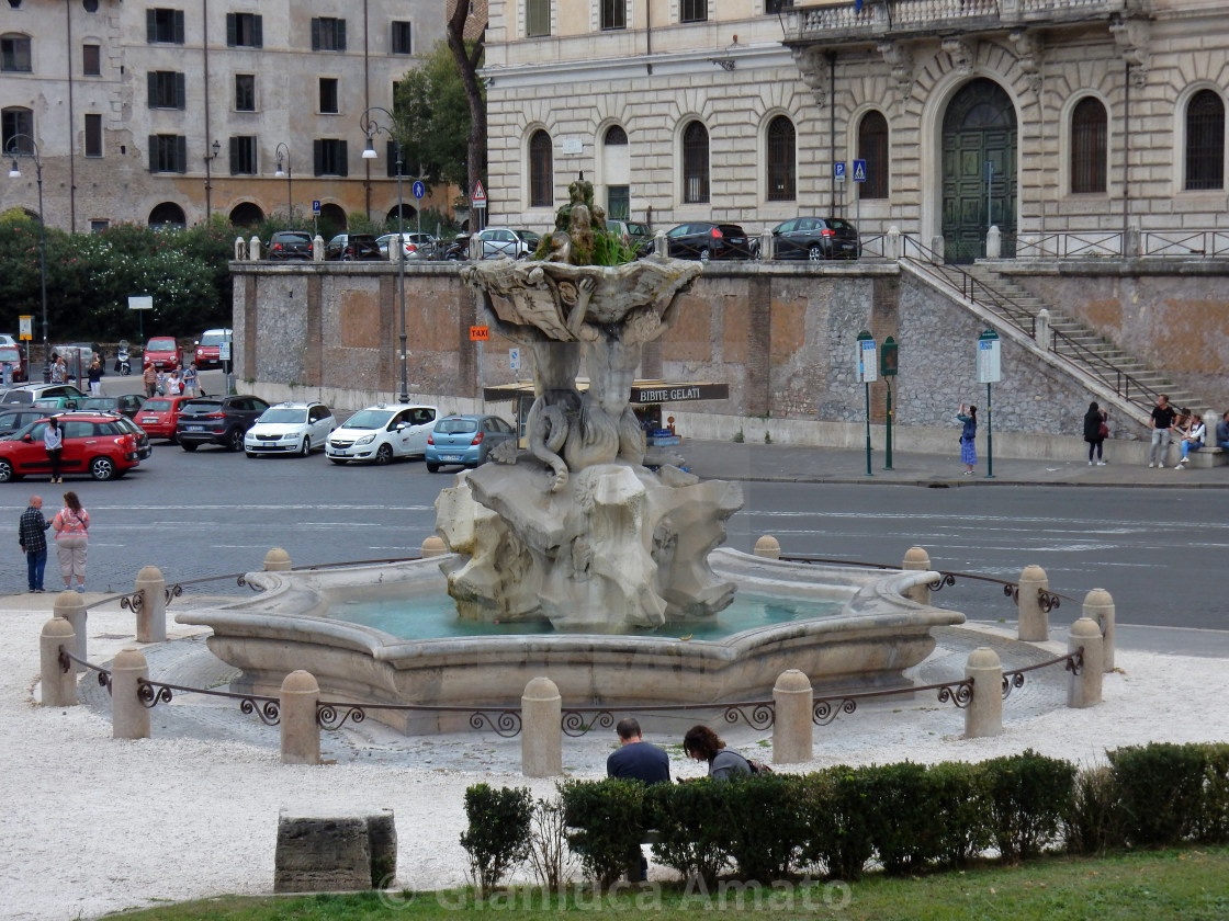 "Roma - Fontana dei Tritoni a Piazza della Bocca della Verità" stock image