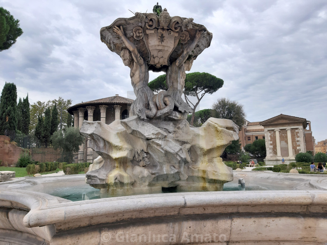 "Roma - Fontana dei Tritoni" stock image