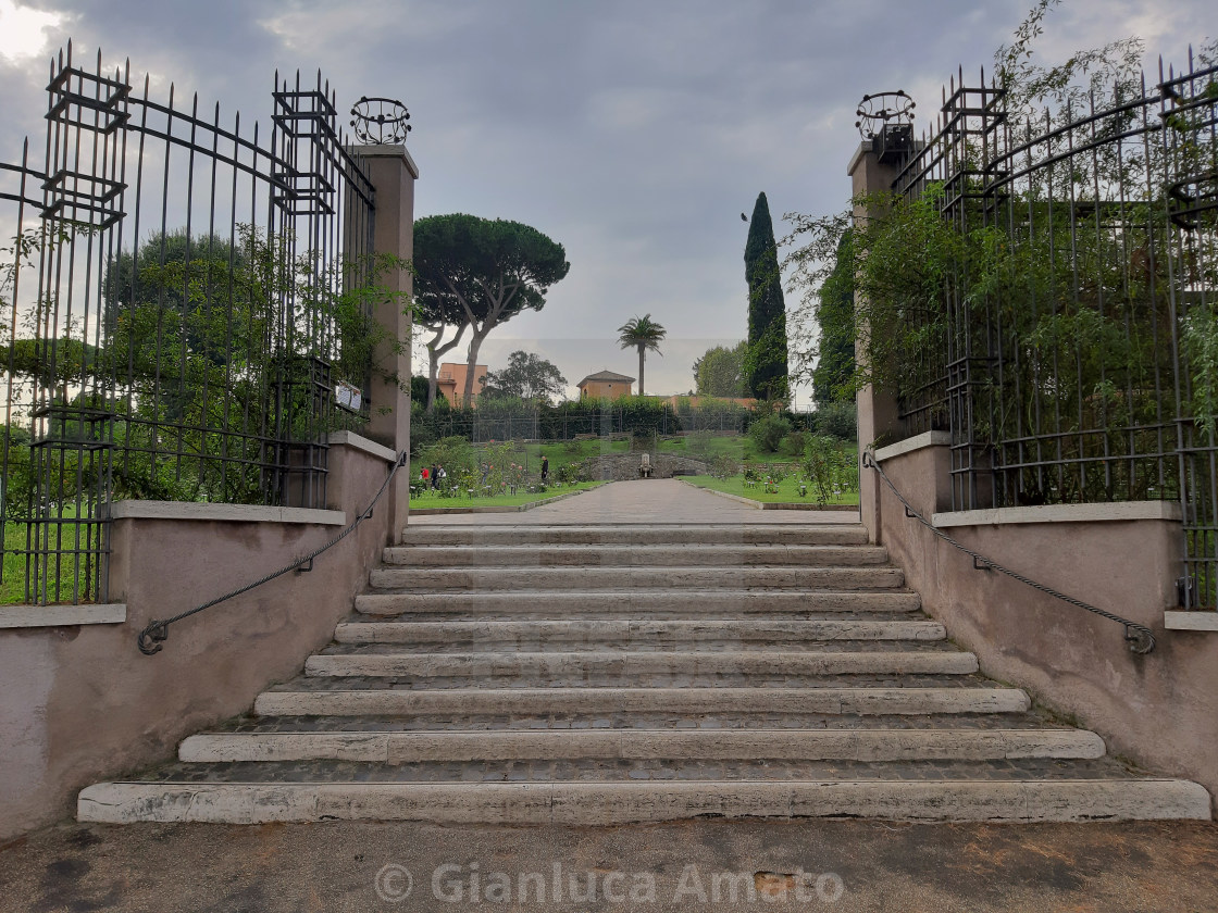 "Roma - Ingresso del roseto superiore" stock image