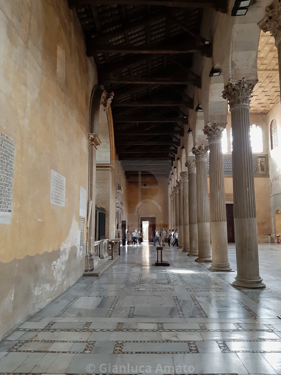 "Roma - Navata laterale di Santa Sabina" stock image