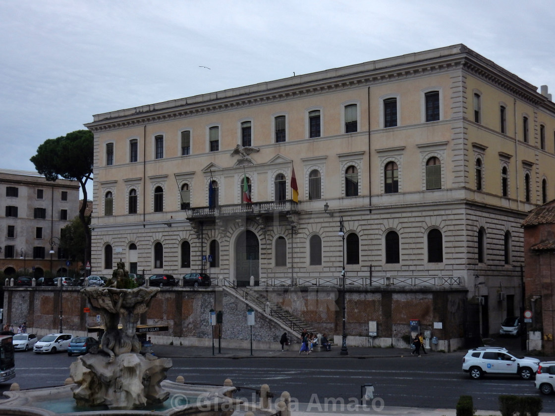 "Roma - Palazzo dei Musei da Piazza della Bocca della Verità" stock image