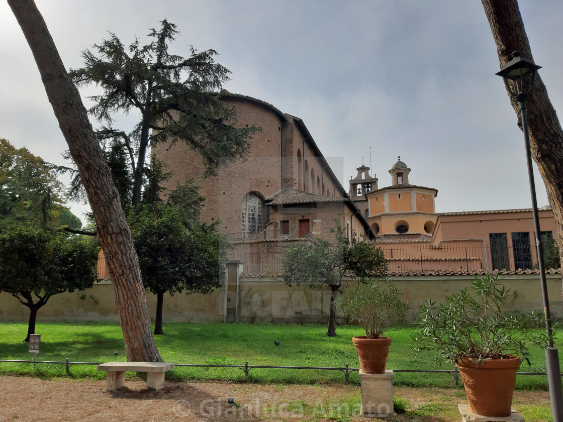 "Roma - Santa Sabina all'Aventino da Piazza Fiorentini" stock image