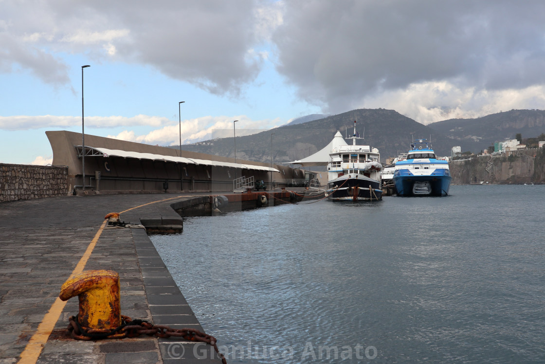 "Sorrento - Aliscafi al porto di Marina Piccola" stock image